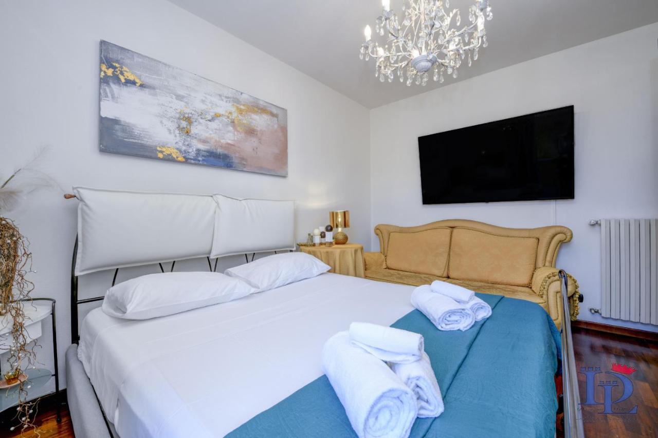 Desenzanoloft Official Partner Marriott Homes & Villas - Luxury Suite With Jacuzzi And Garden 데센자노델가르다 외부 사진