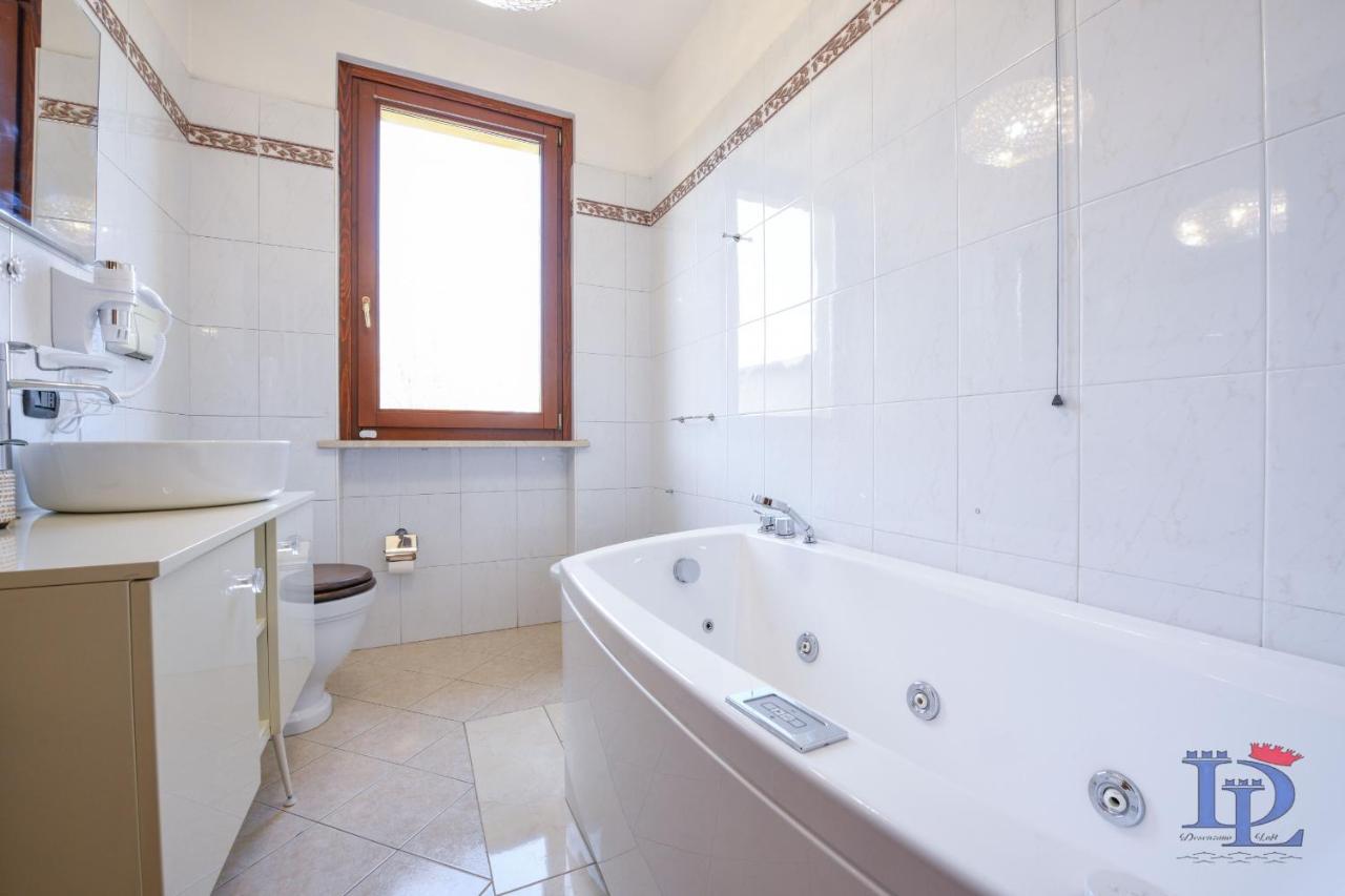 Desenzanoloft Official Partner Marriott Homes & Villas - Luxury Suite With Jacuzzi And Garden 데센자노델가르다 외부 사진