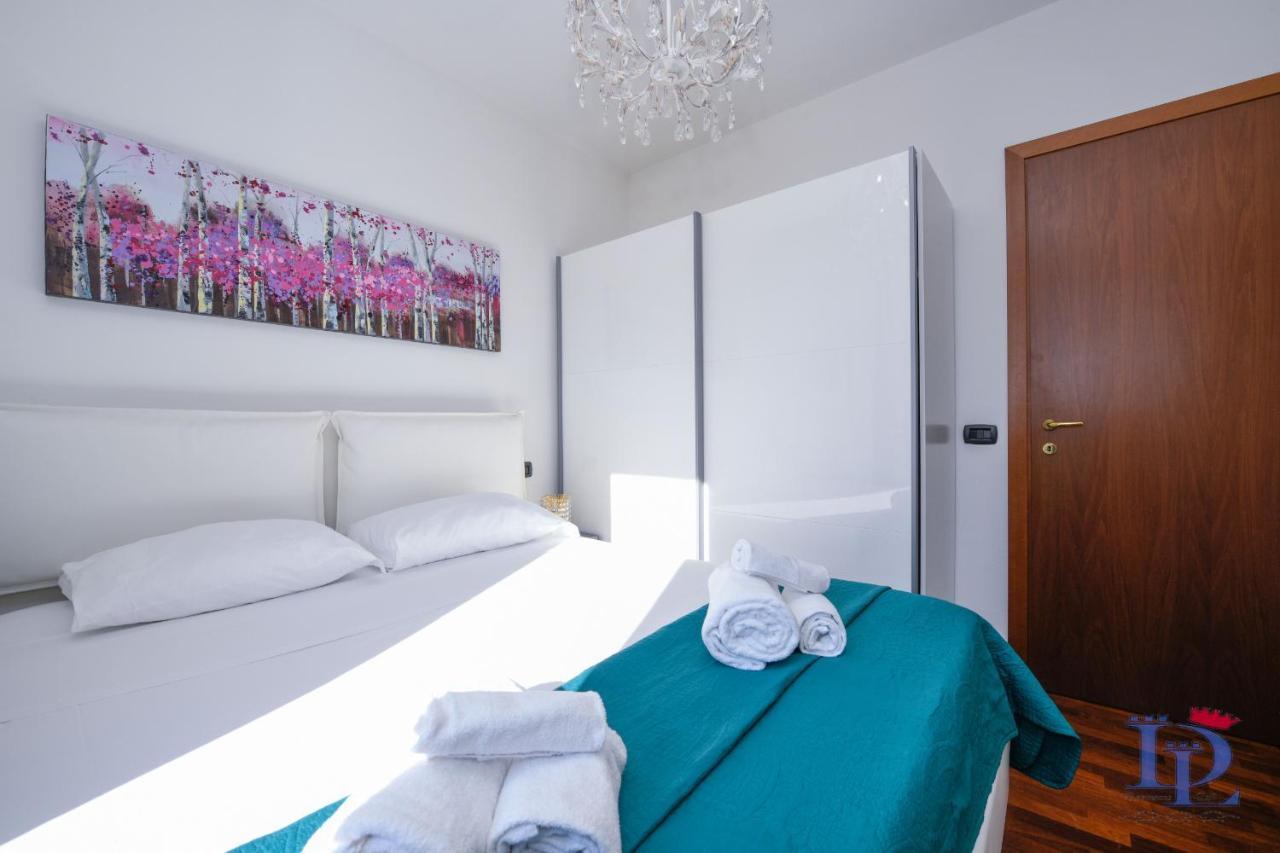 Desenzanoloft Official Partner Marriott Homes & Villas - Luxury Suite With Jacuzzi And Garden 데센자노델가르다 외부 사진